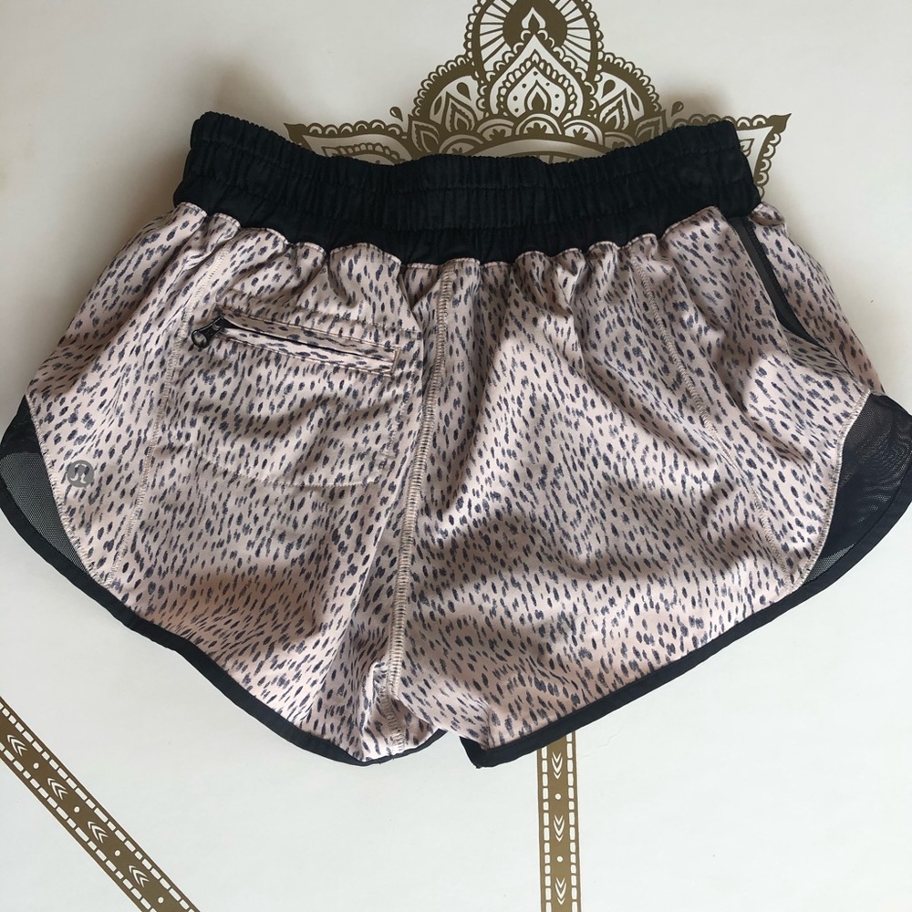 Lululemon Hotty Hot shorts